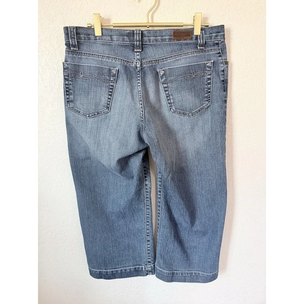 VRockies‎ Rocky Mountain Capri Jeans Size 8 Blue Denim Stretch